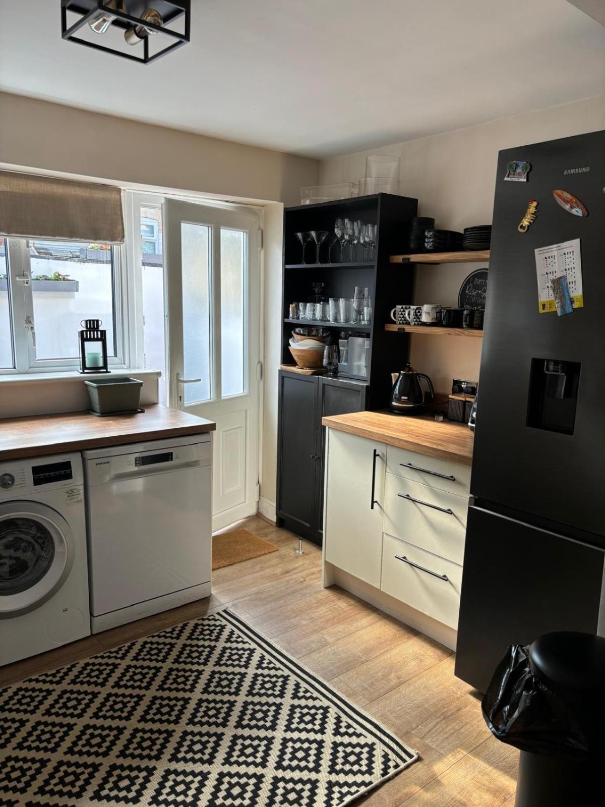Seychelles Resident Apartment Manchester Luaran gambar